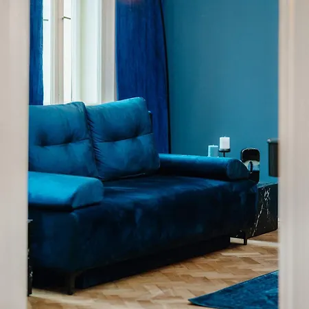 Cinematic Apartment With Pool Table & Cinema Room In The Heart Of Prague Exterior photo